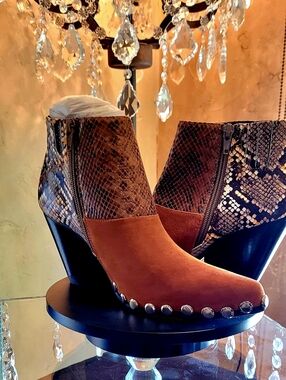 Jeffrey Campbel Tan Rust Suede & Snakeskin Ankle Boot with Stud Detail. Size 7.5